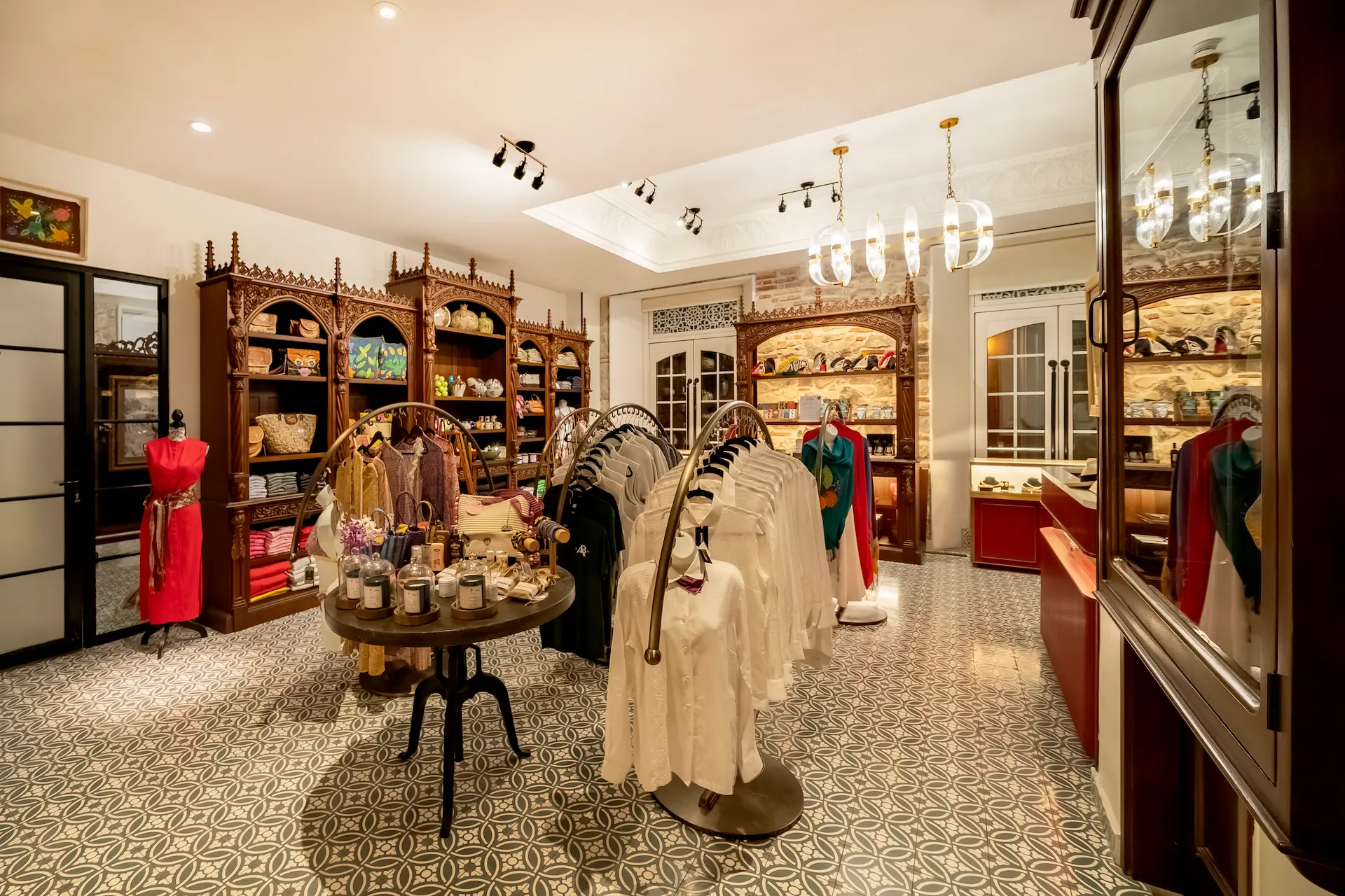 MEMOIRS (Brand Store) image 2