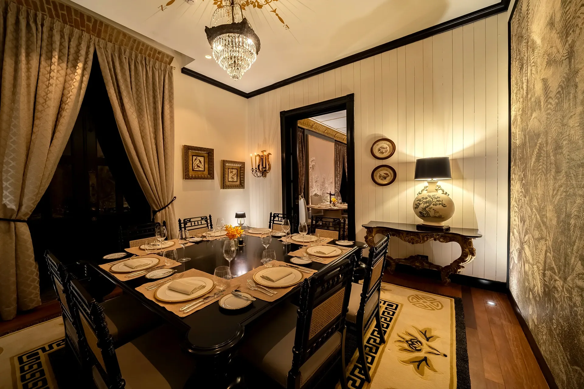 Dining Room image 8