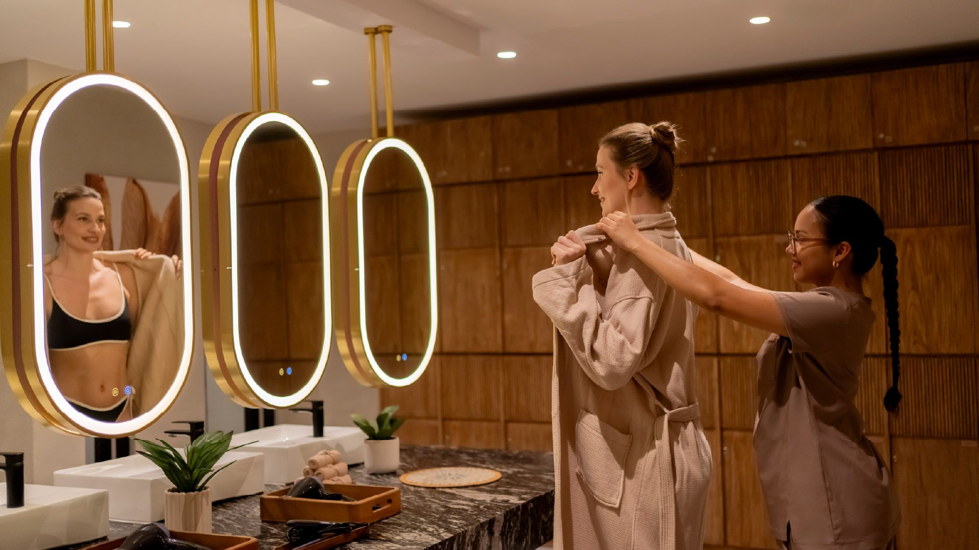 “Elysium works best when there is nowhere else you need to be. The baths, the mountain air, and the quiet between treatments become part of the same afternoon.”