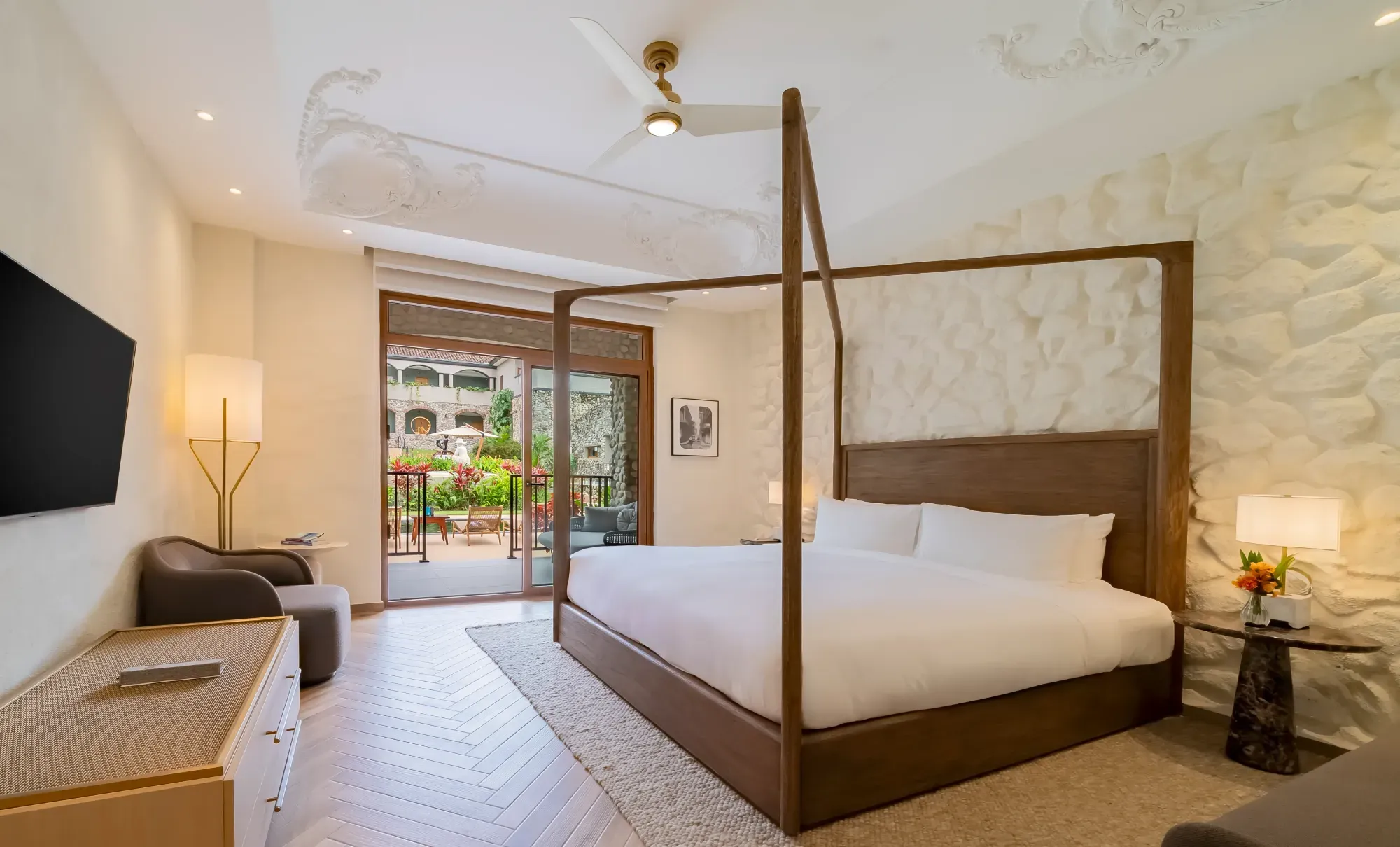 “Across Casco Antiguo, Villa Ana, and El Valle, La Compañía Hotels & Resorts reveals Panama through history, architecture, and a strong sense of place.”